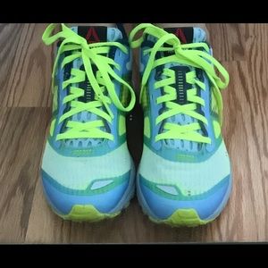 GREAT CONDITION Reebok One Cushion 2.0